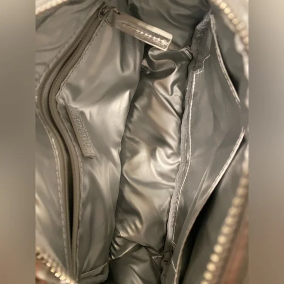 Like New Talbots Metallic Quilted Crossbody Bag silver - Picture 7 of 10